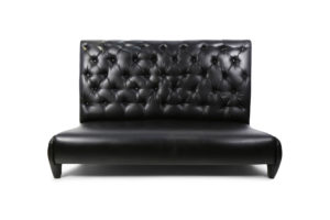 sofa_capitone_respaldo_alto_cuero_negro